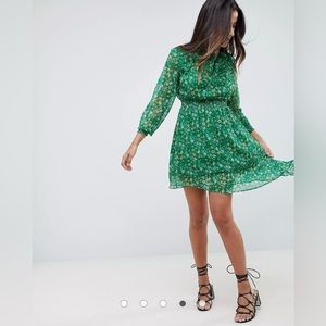 Boohoo Kelly Green Floral High Neck Ruched Dress